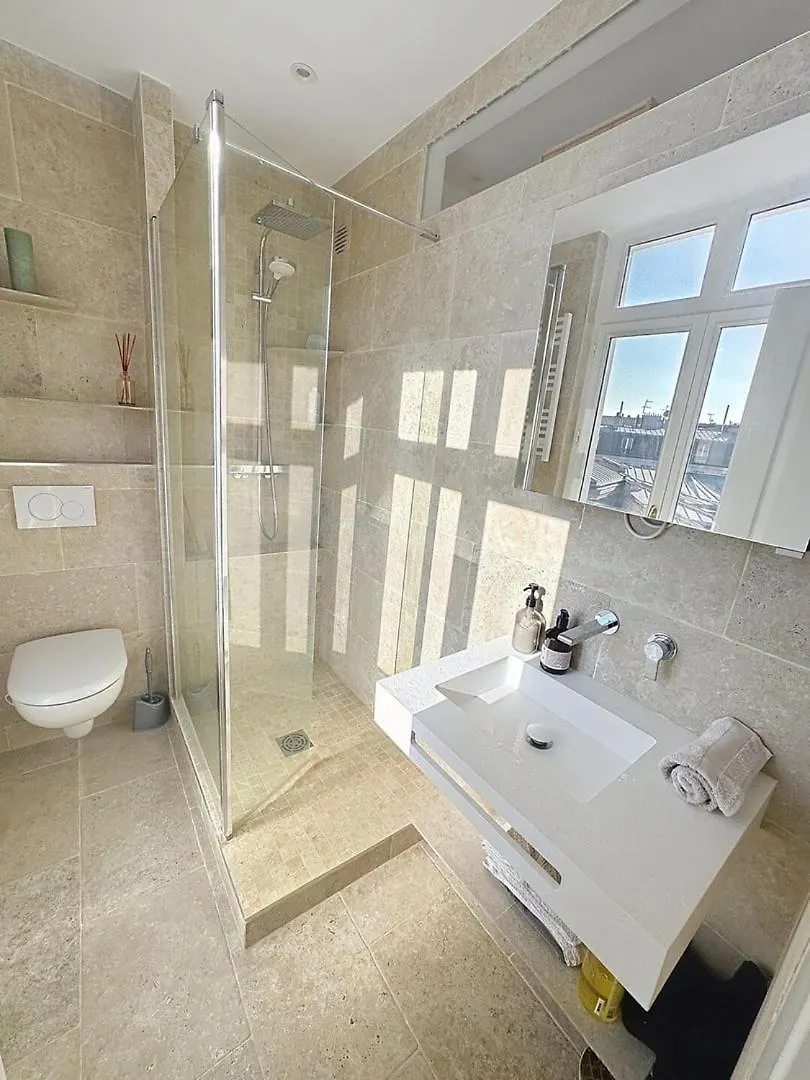 Apartament Paris 8 Madeleine Beauty